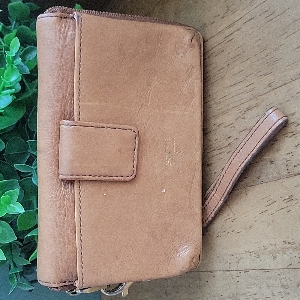 Fossil and Kate Spade Wallet Bundle - Picture 12 of 16